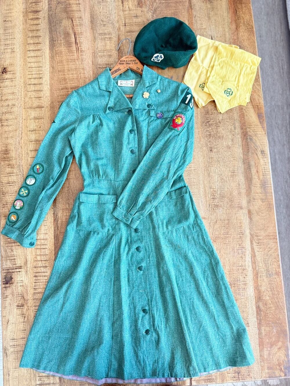 1950s-60s Vintage Girl Scouts Uniform Set Green